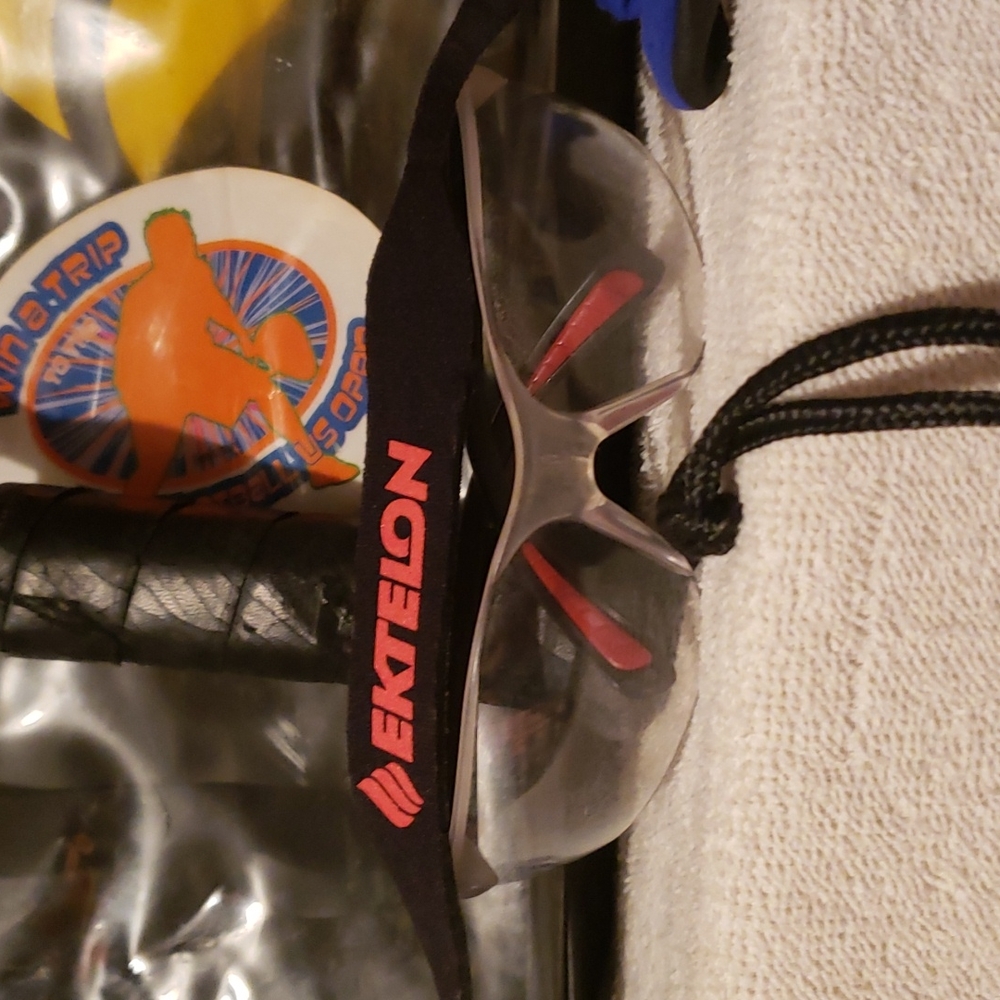 Ektelon Racket - Picture 5 of 11
